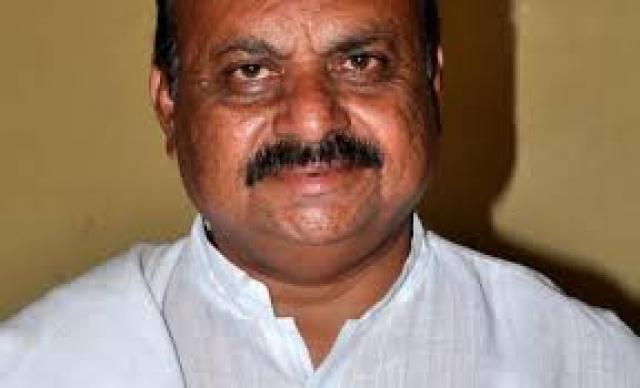 ನಿಯಂತ್ರಣ ಕ್ರಮ ಮುಂದುವರಿಸಿ ಕೃಷಿ, ಕೈಗಾರಿಕೆ ಚಟುವಟಿಕೆ ಪ್ರಾರಂಭ: ಬಸವರಾಜ ಬೊಮ್ಮಾಯಿ